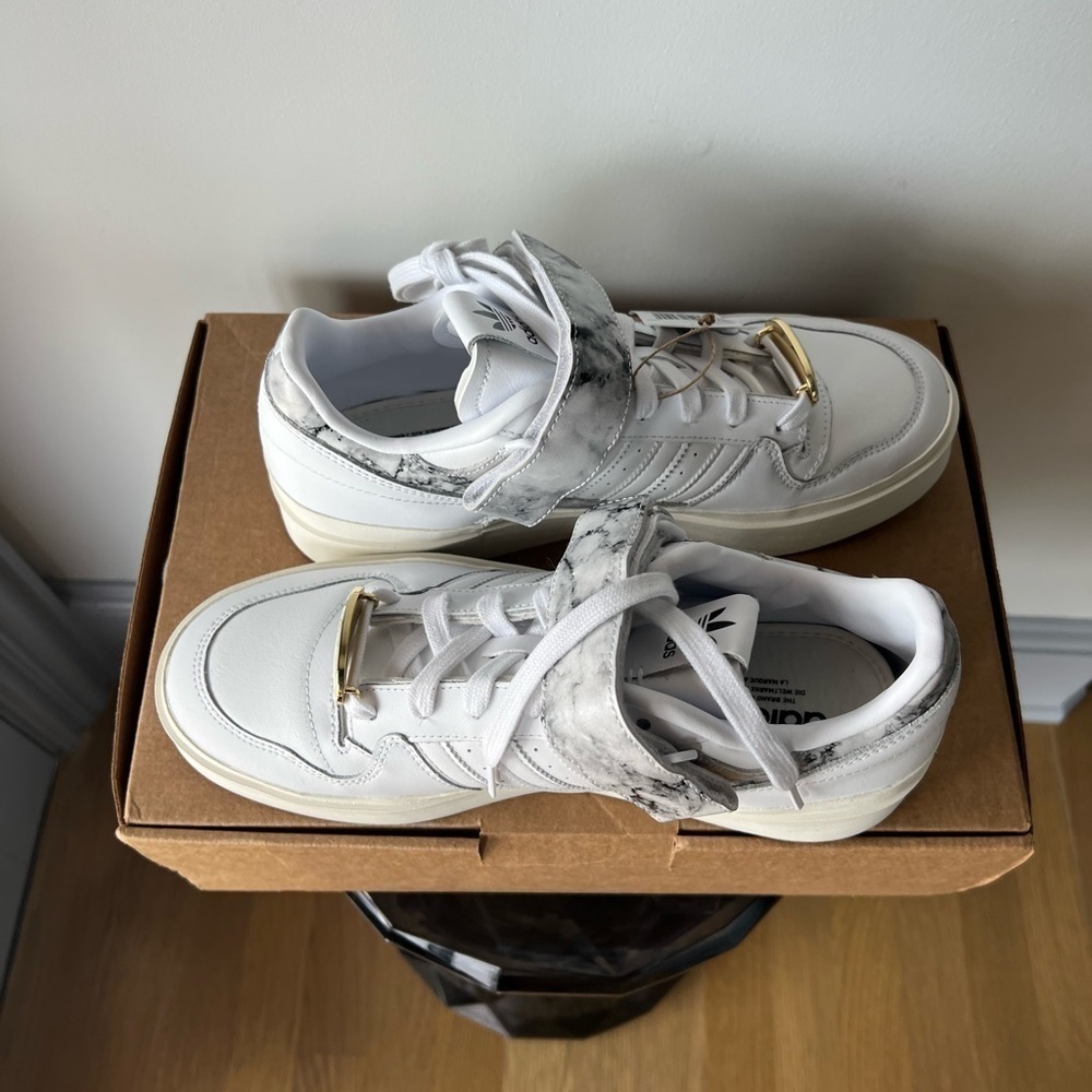 Adidas Originals Forum Bonega sneakers in white with marble print - Picture 9 of 15